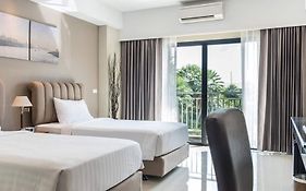 Golden Foyer Suvarnabhumi Airport Hotel